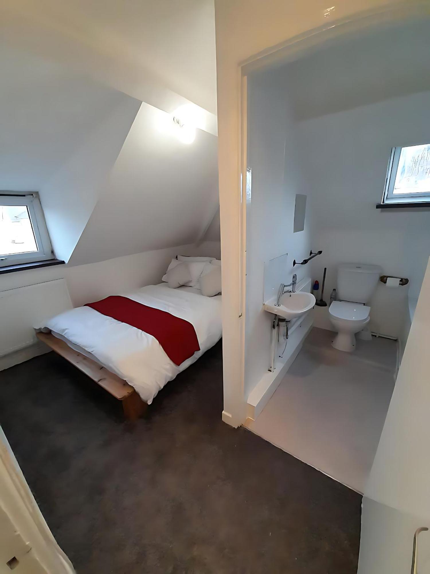 Entire Victoria Park Cardiff Apartment With Free Street Parking Bus 17 And 18 Direct To Cardiff City Centre, Fast Free Wi-Fi Екстериор снимка