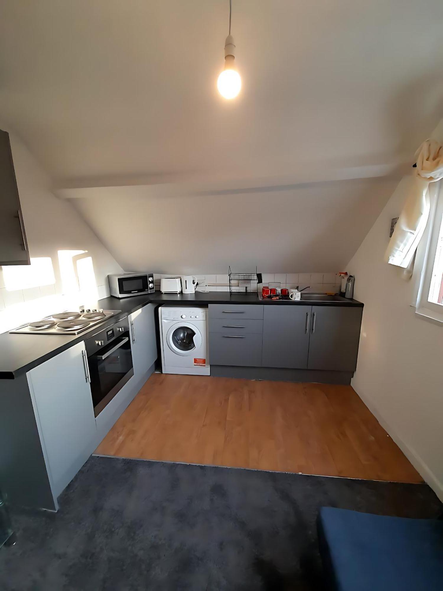 Entire Victoria Park Cardiff Apartment With Free Street Parking Bus 17 And 18 Direct To Cardiff City Centre, Fast Free Wi-Fi Екстериор снимка