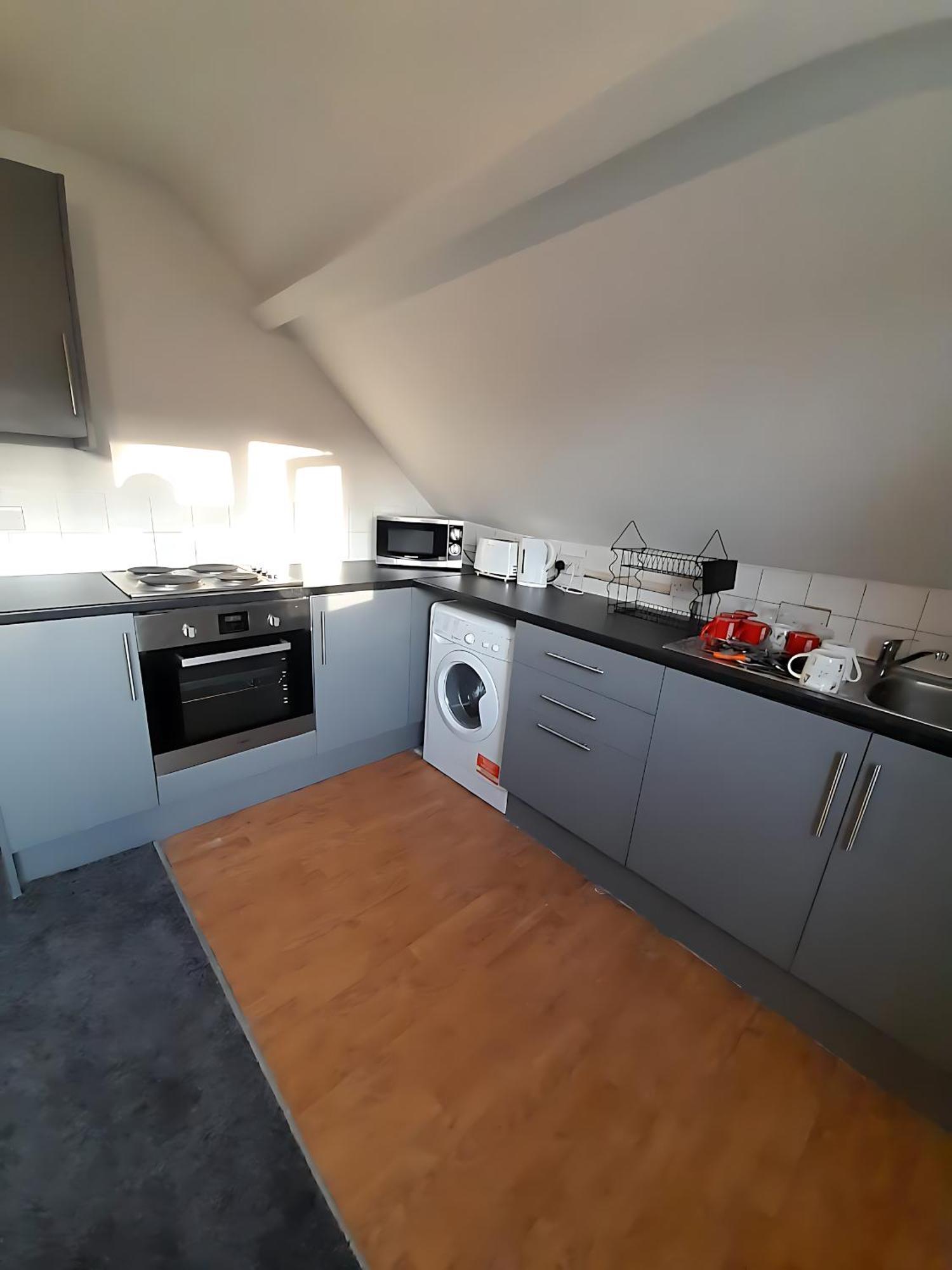 Entire Victoria Park Cardiff Apartment With Free Street Parking Bus 17 And 18 Direct To Cardiff City Centre, Fast Free Wi-Fi Екстериор снимка